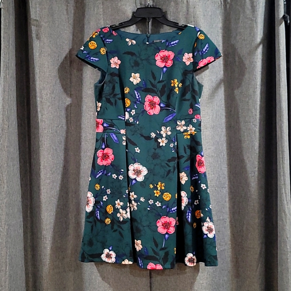 Vince Camuto flower pleated dress